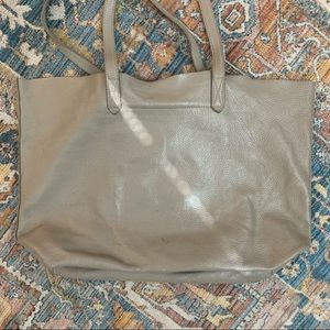 Cuyana Classic Leather Tote